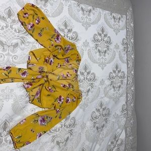 Cropped floral shirt